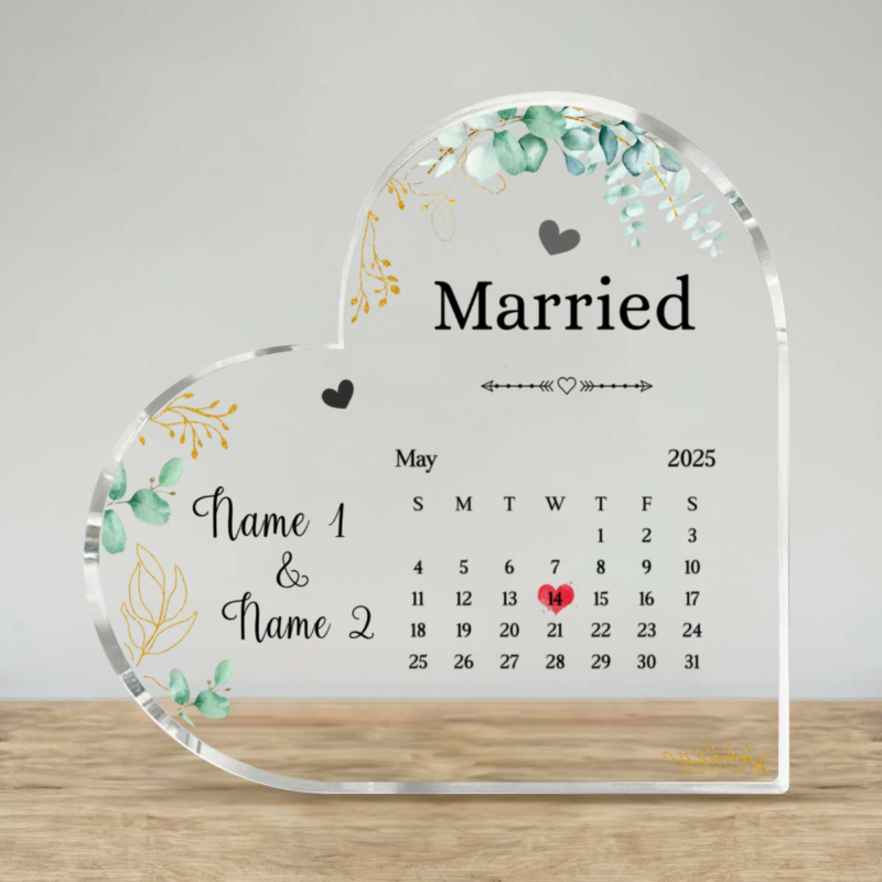 Personalized married calendar date plaque with couple’s names and wedding date, perfect wedding or anniversary gift