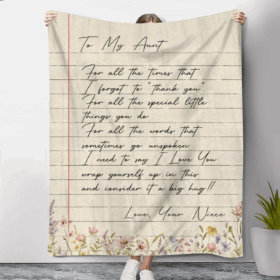 Personalized Letter To Aunt Blanket with love message from niece or nephew, cozy fleece throw, unique Christmas or birthday gift for aunt.