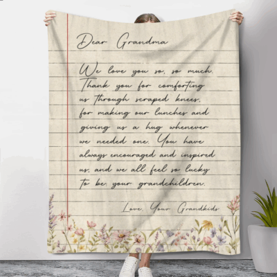 Personalized Letter To Grandma Blanket with heartfelt message from grandkids, cozy fleece throw, sentimental Christmas or birthday gift for grandmother.