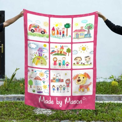 Personalized kids drawing blanket featuring children’s artwork, custom Christmas gift for mom, dad, or grandma, unique keepsake blanket.