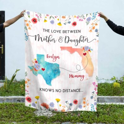 Personalized Long Distance Blanket with states and names, sentimental mother-daughter gift, Christmas gift for Mom from daughter.
