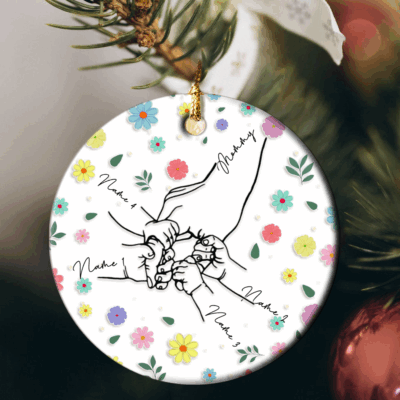 Personalized hand-holding mom ornament with kids’ names, sentimental 2025 Christmas gift for Mom.