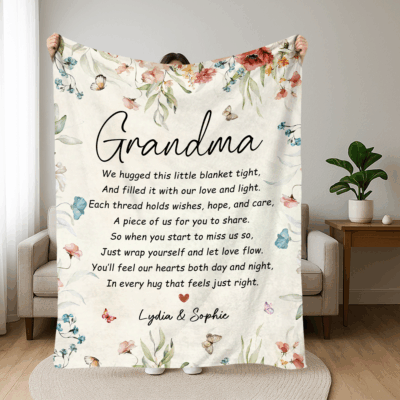 Personalized grandma we hugged this blanket with grandkids’ names, floral design, sentimental Christmas gift that feels like a hug.