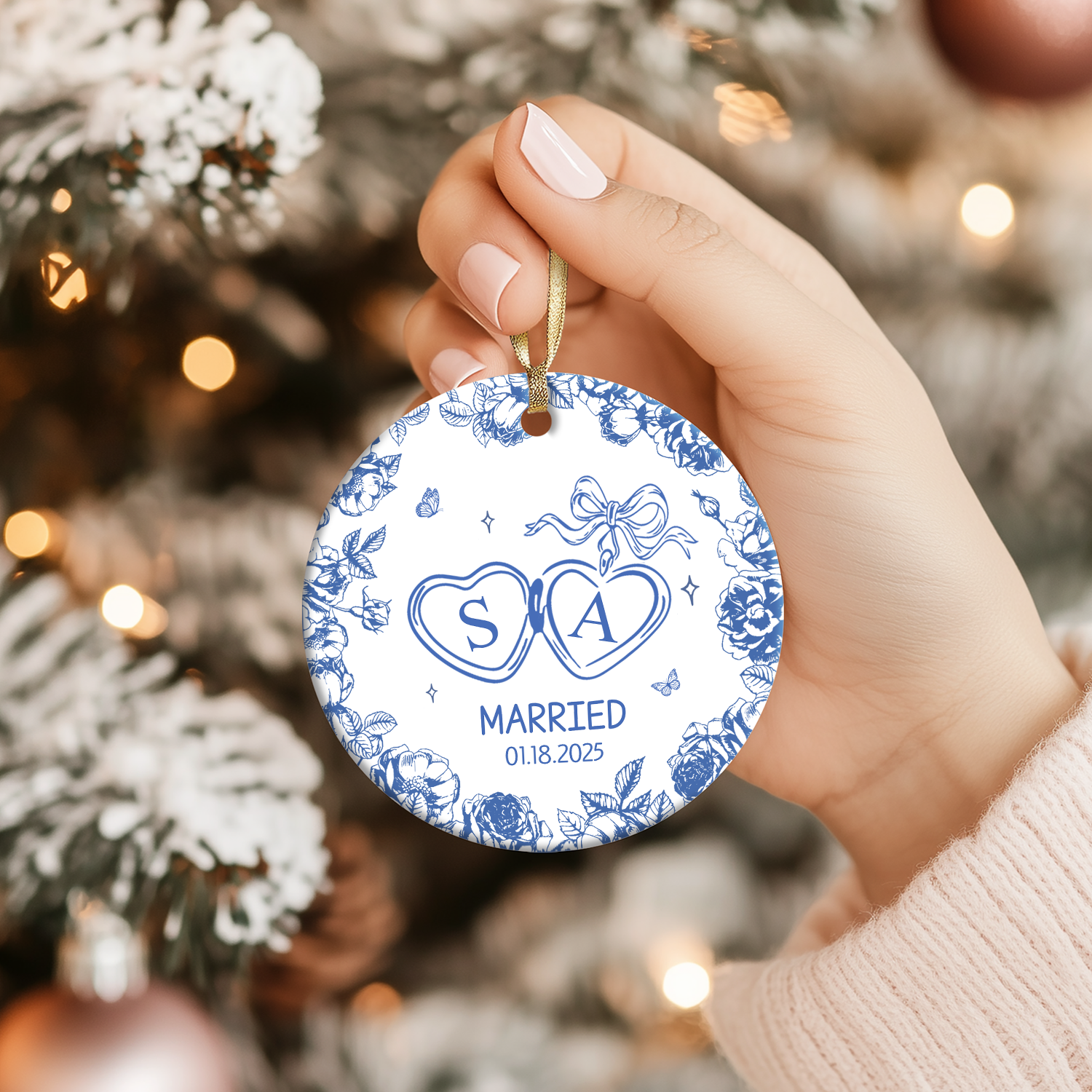 Personalized married ornament with names and date, first Christmas married keepsake gift for bride and groom.