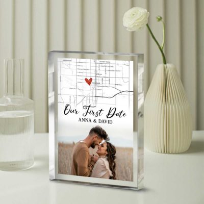 Personalized first date map acrylic block – custom location keepsake for Valentine’s Day and anniversary gift.