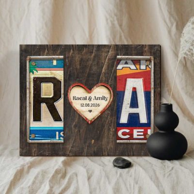 Personalized license plate heart sign with custom names and date – rustic Valentine’s Day, wedding, or anniversary gift for couples.