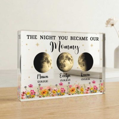 Personalized birth moon phase plaque with custom date, names, and celestial design. Mother’s Day gift for mom and birthday gift from kids.
