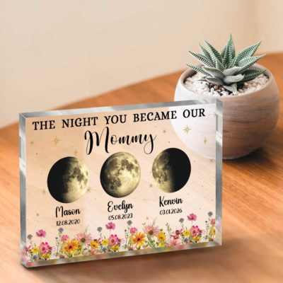 Personalized birth moon phase plaque with custom date, names, and celestial design. Mother’s Day gift for mom and birthday gift from kids.