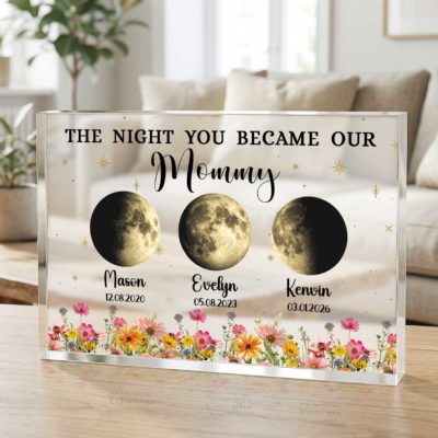 Personalized birth moon phase plaque with custom date, names, and celestial design. Mother’s Day gift for mom and birthday gift from kids.