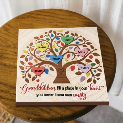Personalized Grandma Family Tree Canvas with heart-shaped tree design and customizable grandchildren’s names, sentimental Mother’s Day gift from grandkids.