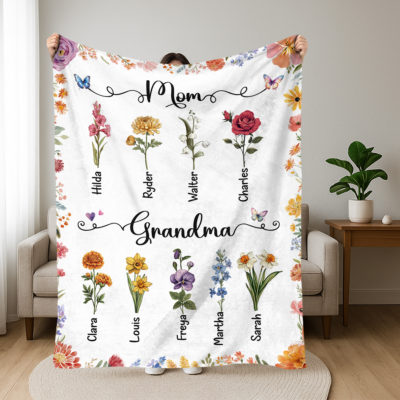 Personalized birth month flower blanket with grandkids’ names, Grandma’s garden floral design, custom Mother’s Day gift for Grandma.