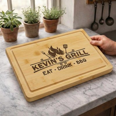 Personalized BBQ Grill Cutting Board – Custom Name Eat Drink BBQ Bamboo – Father's Day Gift for Grill Dad – BBQ Lover Birthday Gift