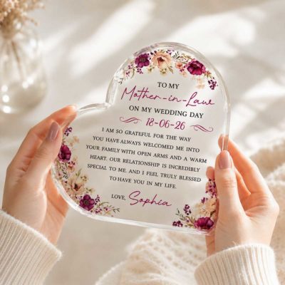 To Mother-in-Law On My Wedding Heart Plaque featuring a personalized wedding date, bride’s name, heartfelt appreciation message, and elegant floral design, created as a wedding day keepsake gift from the bride.