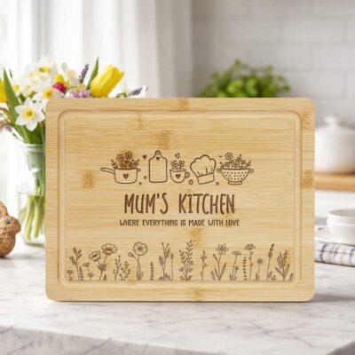 Personalized Mom's Kitchen Cutting Board, Cute Mom Kitchen Gift, Christmas Gift for Mom, Birthday Gift for Mum, Mom Cooking Gift
